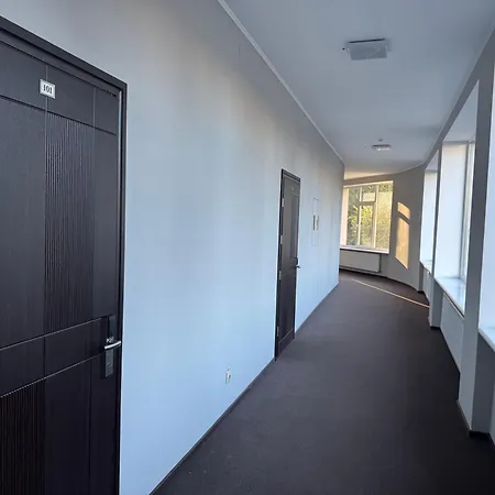 кришталевий палац Hotel 3*