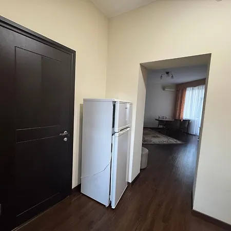 кришталевий палац 3*