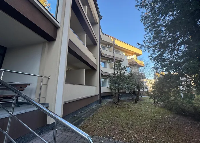 кришталевий палац Отель