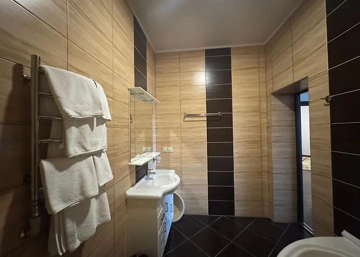 Отель кришталевий палац