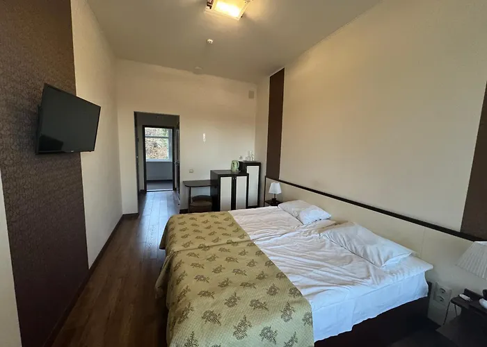 Отель кришталевий палац