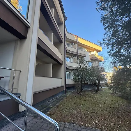 кришталевий палац Hotel